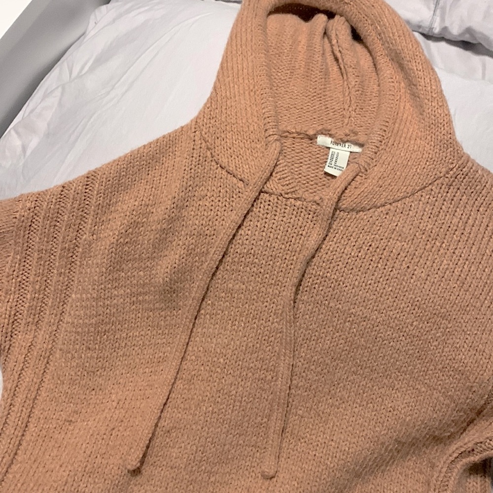 Forever 21 hooded peach sweater